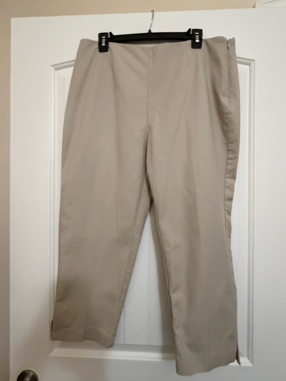 Chico's Women’s Khaki Straight-Leg Crop Pants Light Khaki Sz 2.5R (14R)